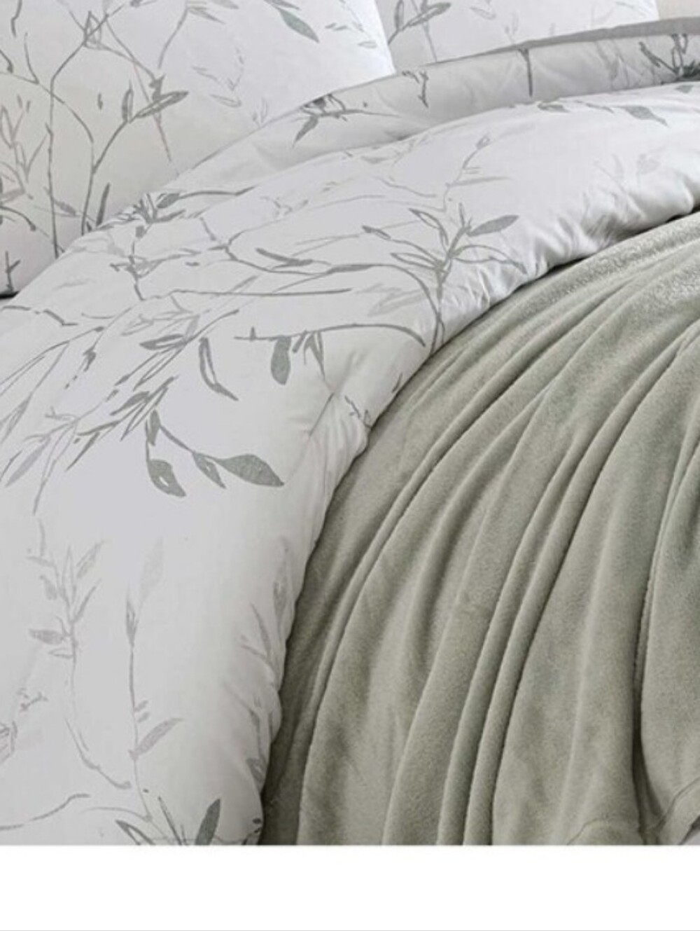 Kenneth Cole Reaction White Comforter with Sage Leaf Print and Light Green Throw